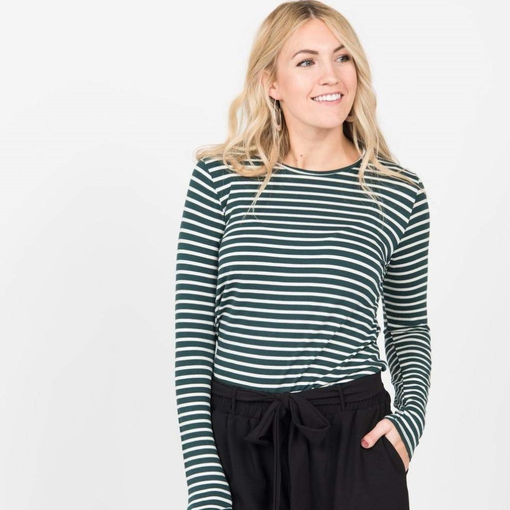Agnes & Dora NWT Fitted Tee Long Sleeve Hunter Green/Ivory Stripe - size XS